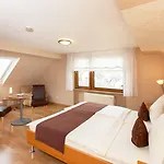 Moselhaus Weiskopf 'selfcheckin'offsitebreakfast'cityparking' Hotel 3*