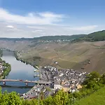 Hotel Moselhaus Weiskopf 'selfcheckin'offsitebreakfast'cityparking' 3*