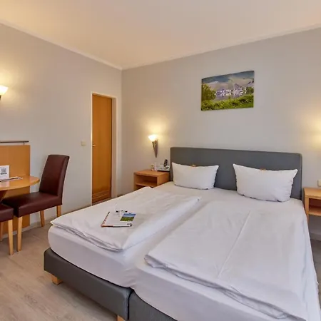 Hotel Moselhaus Weiskopf 3*