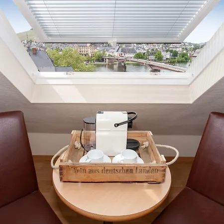 Moselhaus Weiskopf 'selfcheckin'offsitebreakfast'cityparking' فندق برنكاستيل كويس