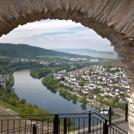 Moselhaus Weiskopf 'selfcheckin'offsitebreakfast'cityparking'