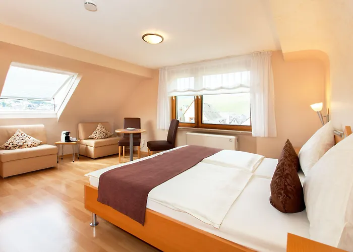 Moselhaus Weiskopf 'selfcheckin'offsitebreakfast'cityparking' מלון 3*