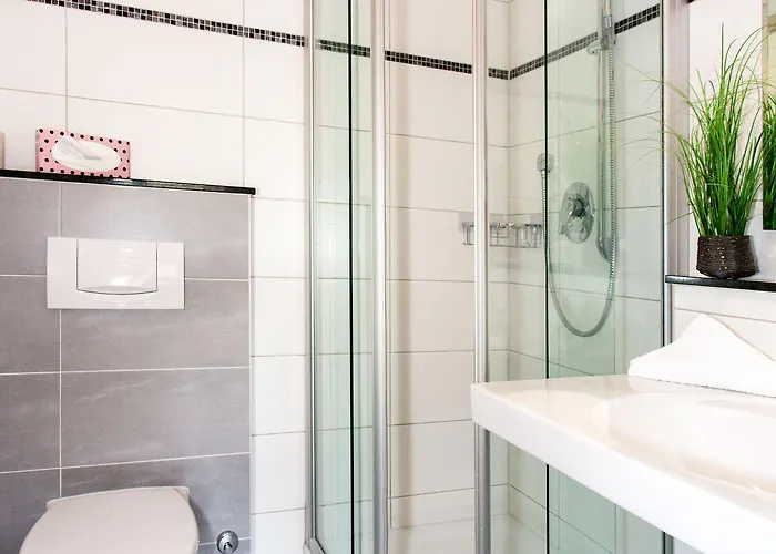 Moselhaus Weiskopf 'selfcheckin'offsitebreakfast'cityparking' ホテル 3*