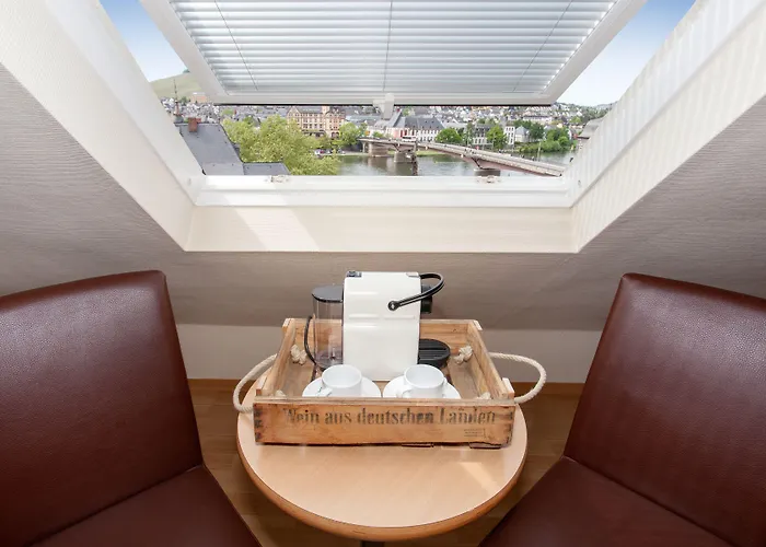 Moselhaus Weiskopf 'selfcheckin'offsitebreakfast'cityparking' ホテル ベルンカステル・クース