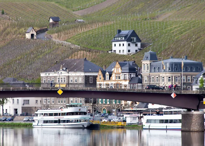 ホテル Moselhaus Weiskopf 'selfcheckin'offsitebreakfast'cityparking' ベルンカステル・クース