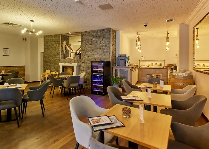 ホテル Moselhaus Weiskopf 'selfcheckin'offsitebreakfast'cityparking' ベルンカステル・クース